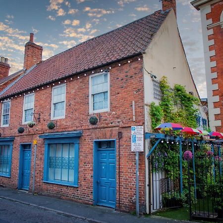 The Secret Garden Apartment Newark-on-Trent  ภายนอก รูปภาพ