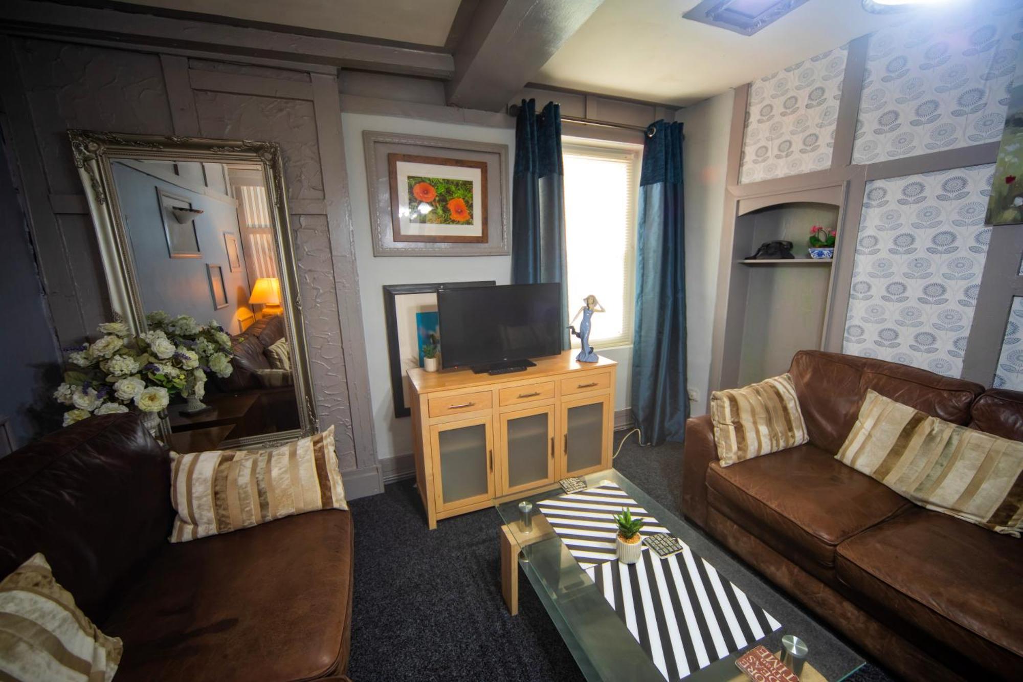 The Secret Garden Apartment Newark-on-Trent  ภายนอก รูปภาพ