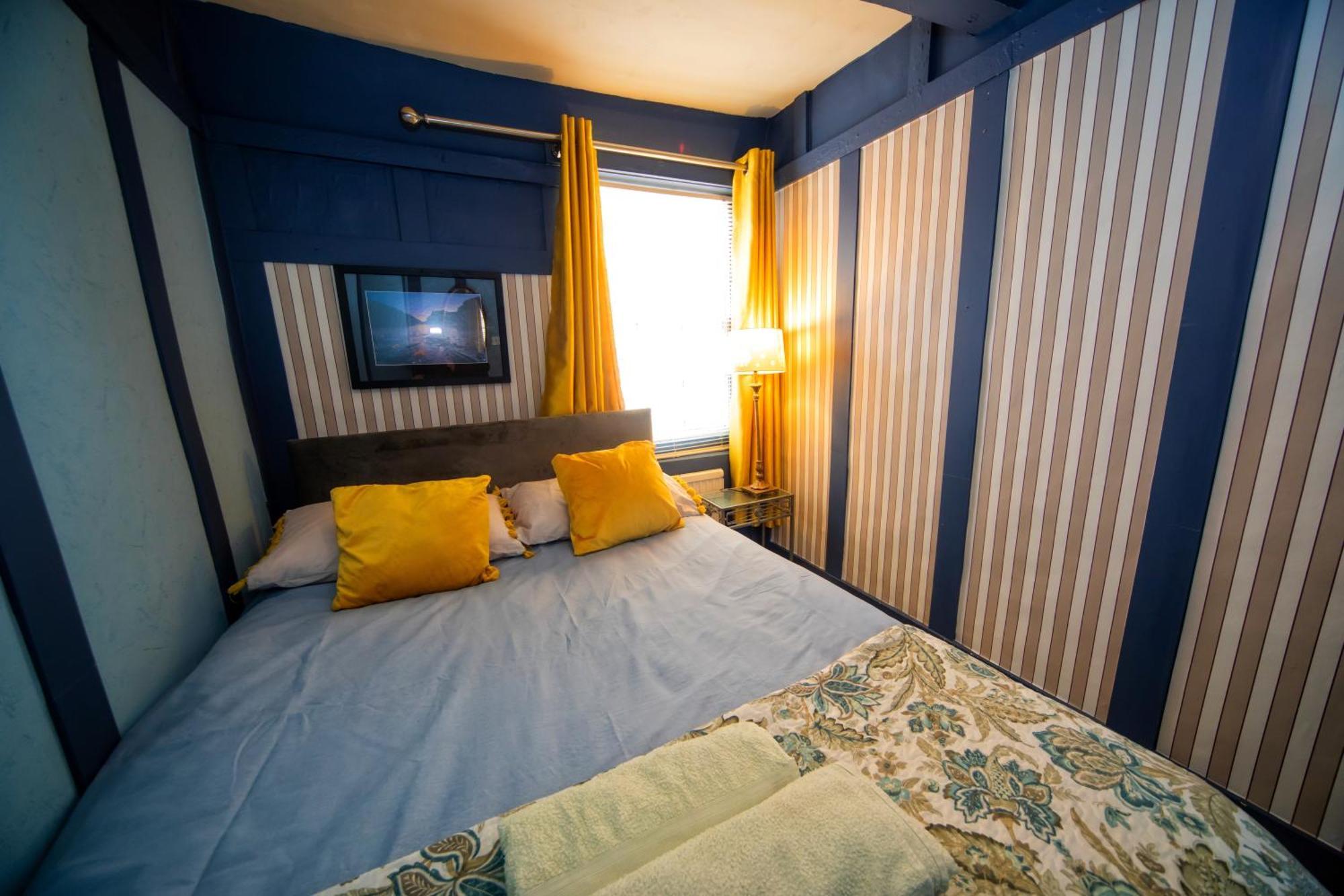 The Secret Garden Apartment Newark-on-Trent  ภายนอก รูปภาพ