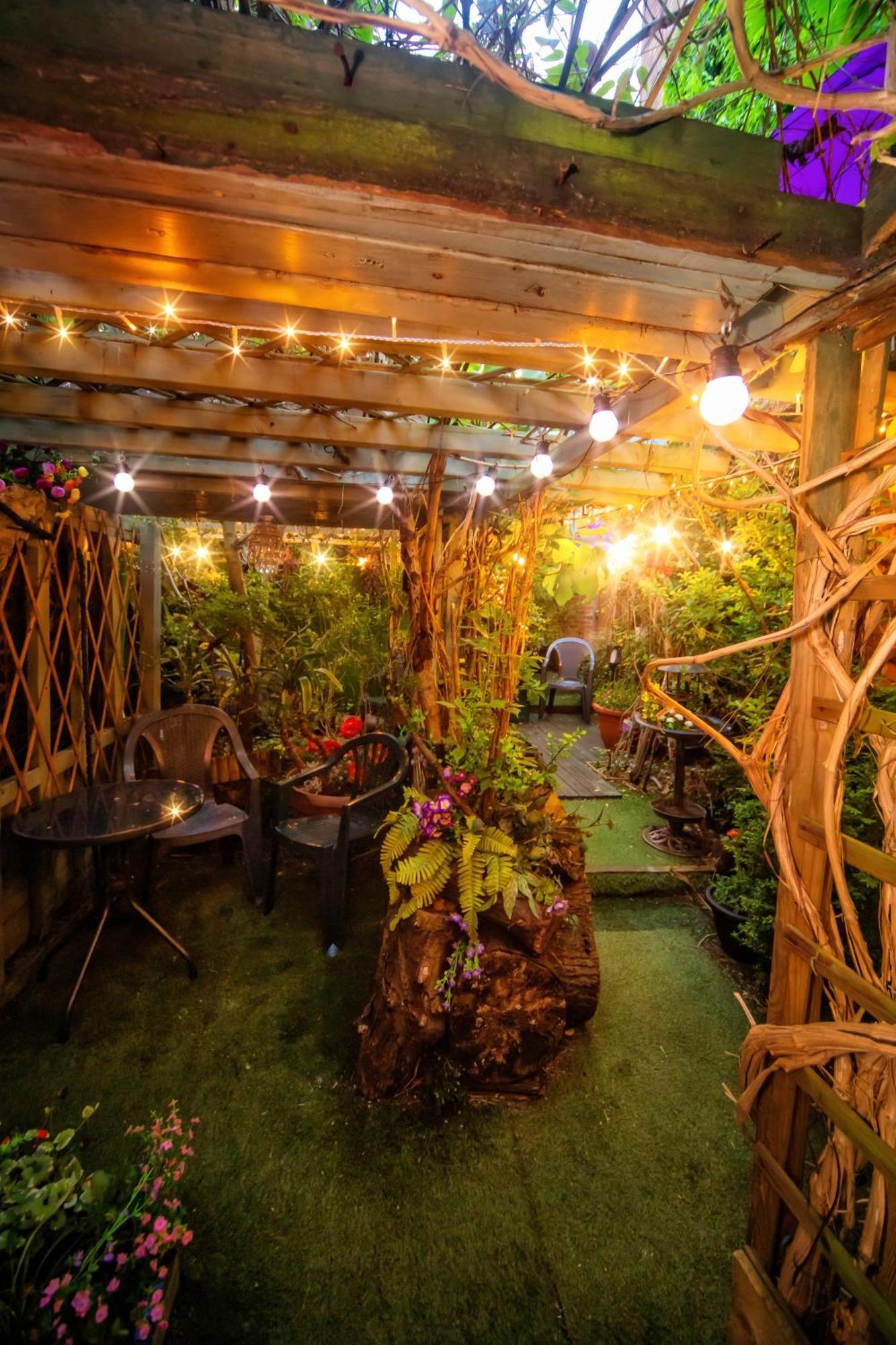 The Secret Garden Apartment Newark-on-Trent  ภายนอก รูปภาพ