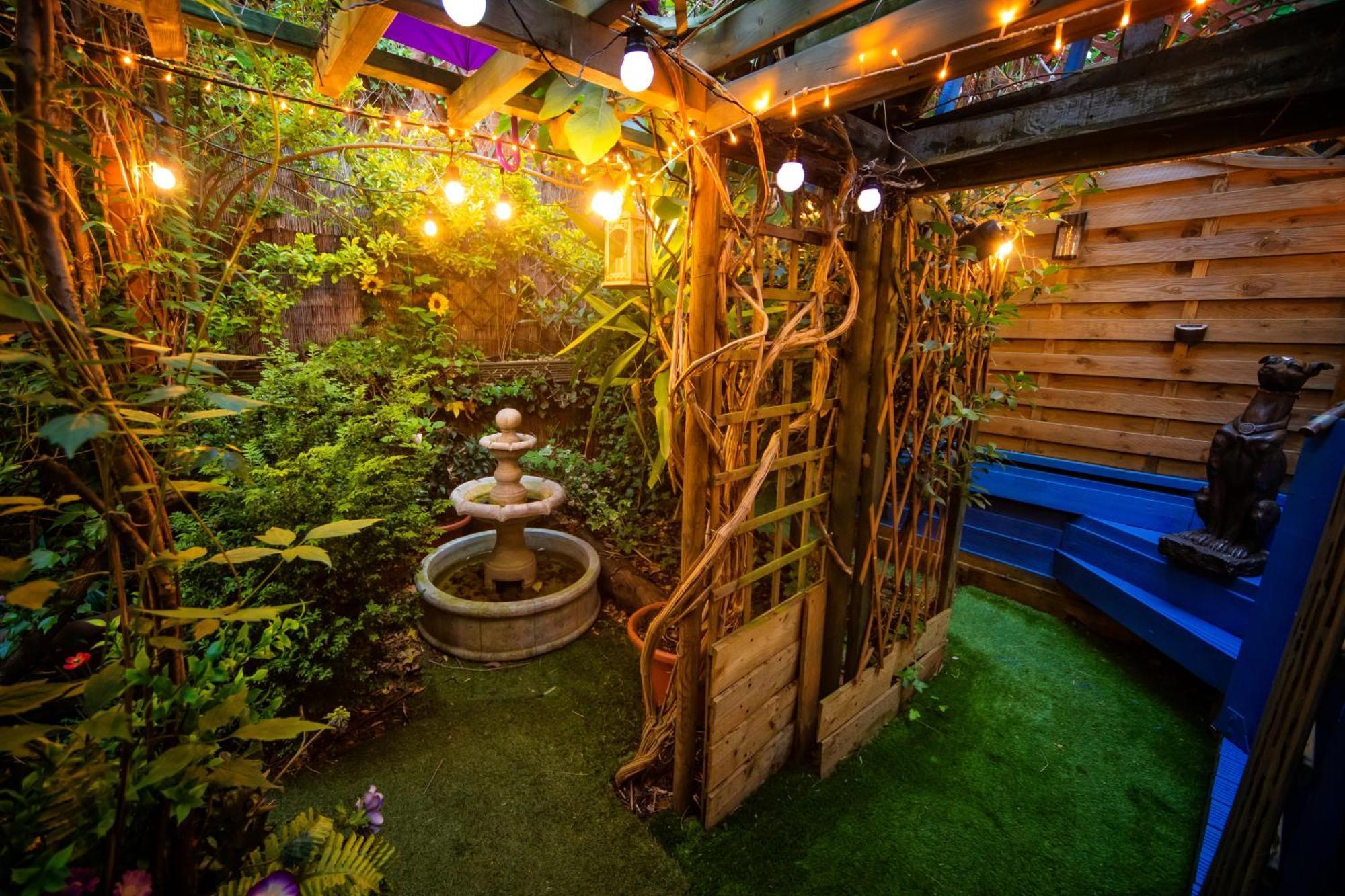 The Secret Garden Apartment Newark-on-Trent  ภายนอก รูปภาพ