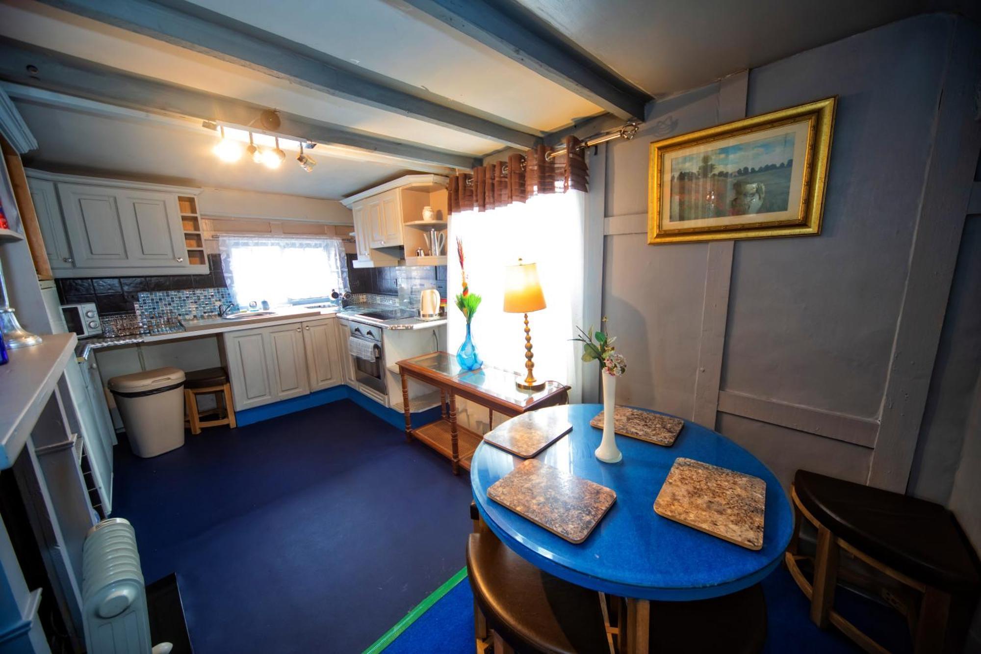 The Secret Garden Apartment Newark-on-Trent  ภายนอก รูปภาพ
